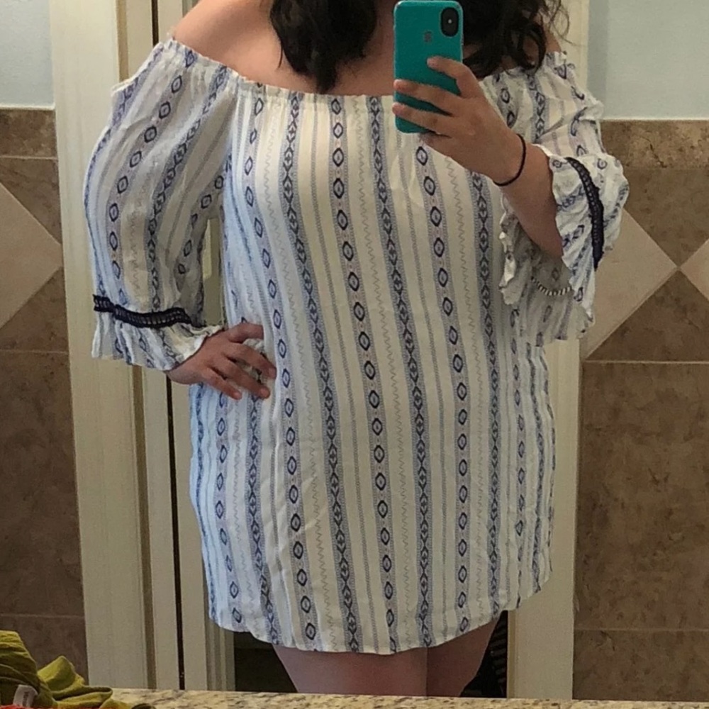 Super cute off should dress